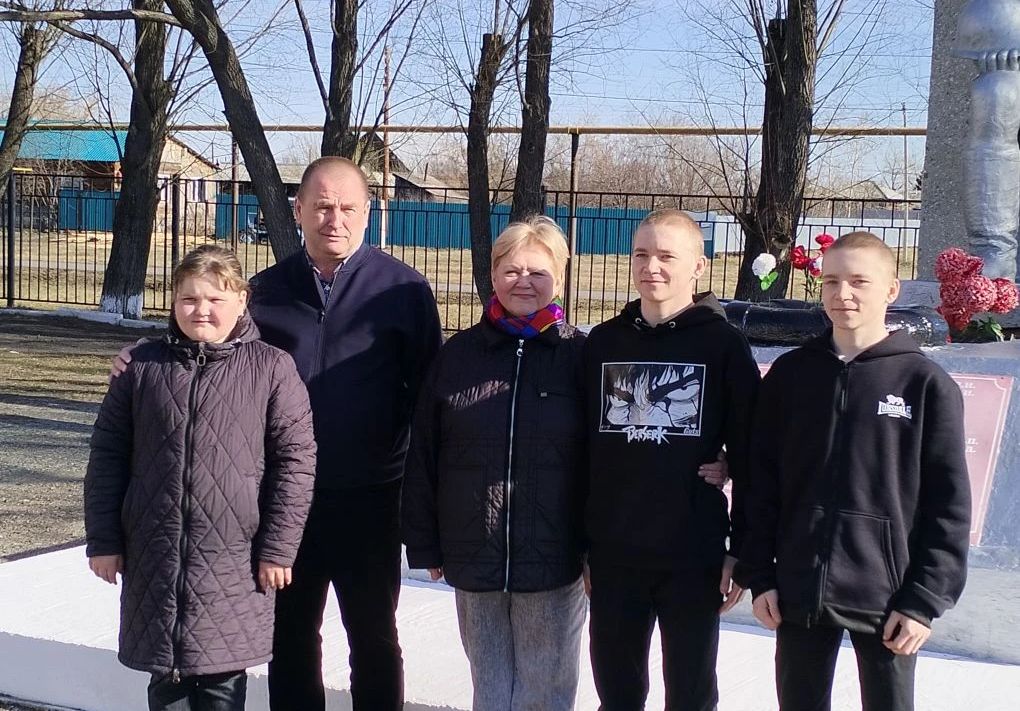 В РЕГИОНЕ ПРОХОДИТ РАБОТА ПО ПРИВЕДЕНИЮ В ПОРЯДОК ПАМЯТНИКОВ, ПОСВЯЩЁННЫХ ВЕЛИКОЙ ОТЕЧЕСТВЕННОЙ ВОЙНЕ В РЕГИОНЕ ПРОХОДИТ РАБОТА ПО ПРИВЕДЕНИЮ В ПОРЯДОК ПАМЯТНИКОВ, ПОСВЯЩЁННЫХ ВЕЛИКОЙ ОТЕЧЕСТВЕННОЙ ВОЙНЕ