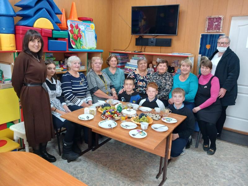 ПРЕДСТАВИТЕЛЕЙ «СЕРЕБРЯНОГО» ВОЗРАСТА ПОЗДРАВИЛИ С МЕЖДУНАРОДНЫМ ДНЕМ ПОЖИЛЫХ ЛЮДЕЙ ПРЕДСТАВИТЕЛЕЙ «СЕРЕБРЯНОГО» ВОЗРАСТА ПОЗДРАВИЛИ С МЕЖДУНАРОДНЫМ ДНЕМ ПОЖИЛЫХ ЛЮДЕЙ