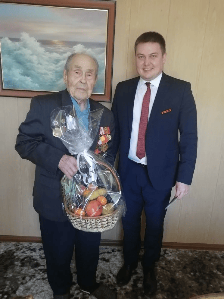 ДИРЕКТОР ДЕПАРТАМЕНТА СОЦИАЛЬНОЙ ПОЛИТИКИ ИВАН ВЛАДИМИРОВИЧ СМИРНЫХ ПОЗДРАВИЛ ВЕТЕРАНА ВЕЛИКОЙ ОТЕЧЕСТВЕННОЙ ВОЙНЫ АРКАДИЯ НИКОЛАЕВИЧА КОКОРИНА С ПРЕДСТОЯЩИМ ДНЁМ ВЕЛИКОЙ ПОБЕДЫ ДИРЕКТОР ДЕПАРТАМЕНТА СОЦИАЛЬНОЙ ПОЛИТИКИ ИВАН ВЛАДИМИРОВИЧ СМИРНЫХ ПОЗДРАВИЛ ВЕТЕРАНА ВЕЛИКОЙ ОТЕЧЕСТВЕННОЙ ВОЙНЫ АРКАДИЯ НИКОЛАЕВИЧА КОКОРИНА С ПРЕДСТОЯЩИМ ДНЁМ ВЕЛИКОЙ ПОБЕДЫ